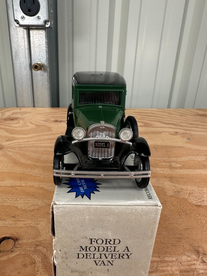 Liberty Classics Ford Model A Delivery Van Hemmings Diecast Bank 1/25