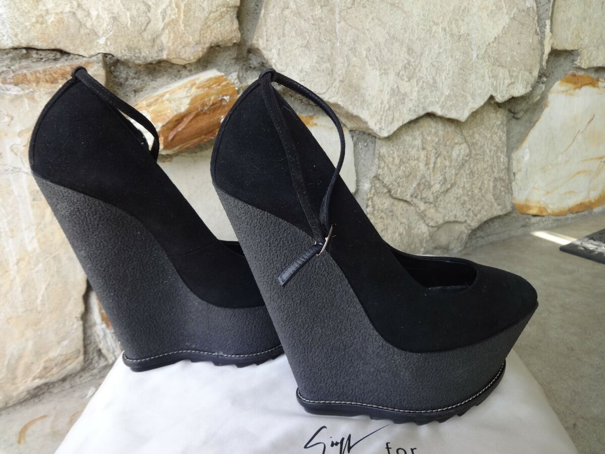【最終値下　美品！】GIUSEPPE ZANOTTI ウェッジソールパンプス Giuseppe Zanotti Signature Wedge Platform Pumps Black Suede Size