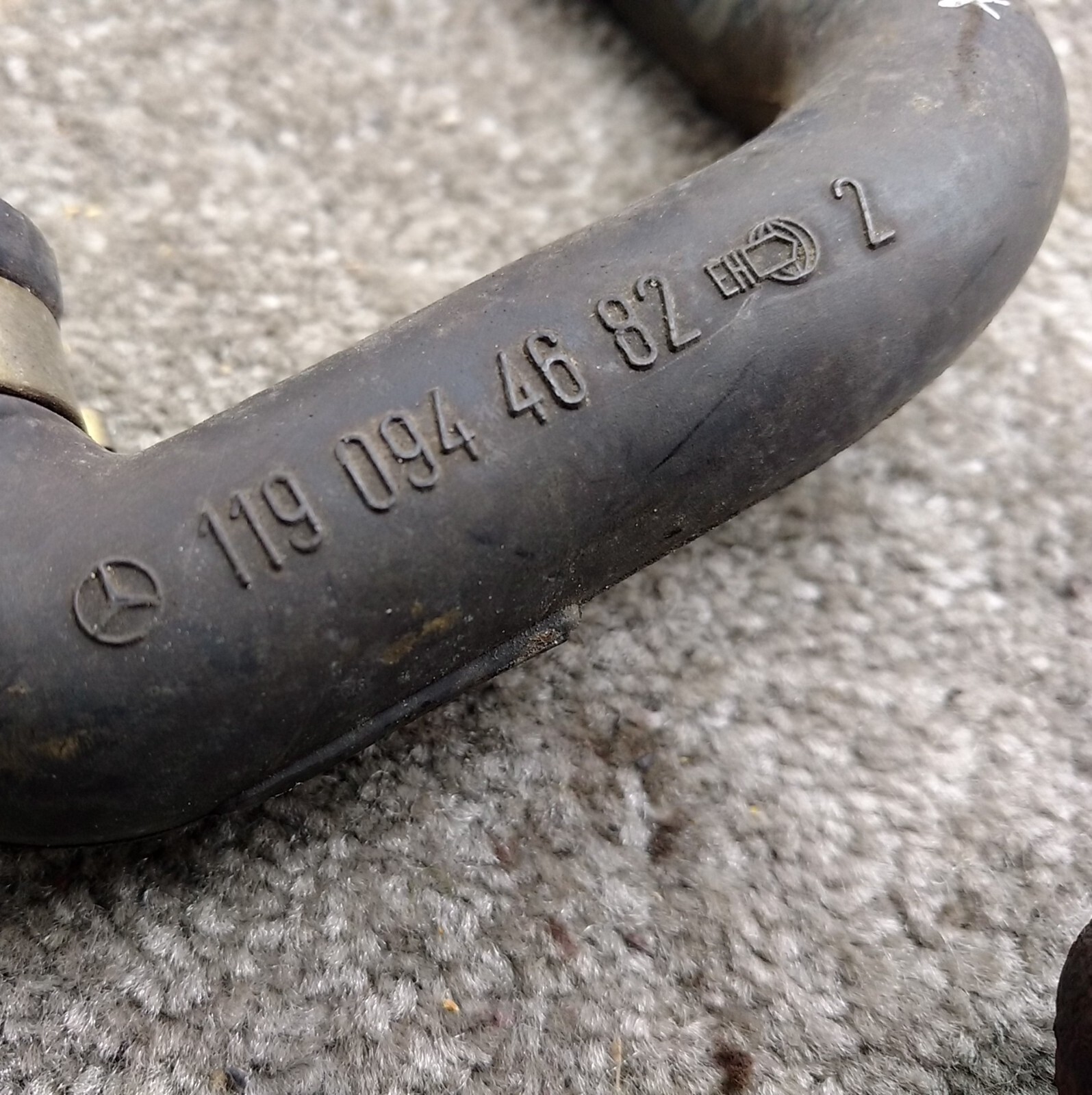 Mercedes W140 R129 SL Air Pump Crankcase Breather Hose Pipe 1190944682