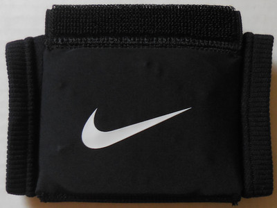 nike wrist guard