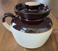 VTG Brown & Tan Cream 1 Quart Stoneware Bean Crock with Lid Made USA Grannycore