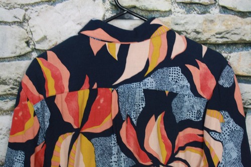 VOLCOM Hawaiian Shirt Modern Fit Bold Geo Floral Pattern Cotton Viscose Large - Picture 7 of 9