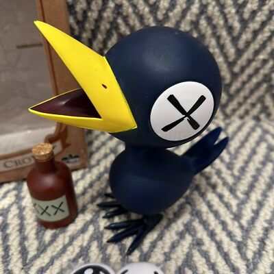 Drinky Crow Vinyl Figure 6” Dark Horse Tony Millionaire's