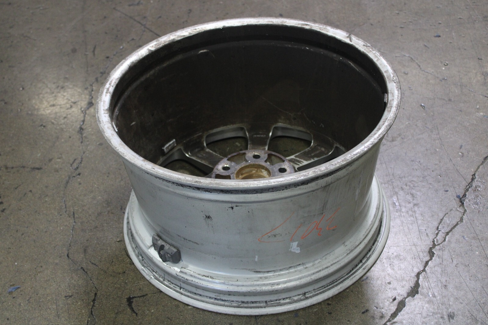Maserati Quattroporte, Rear Wheel, Curb Rash, Used, P/N 82380806