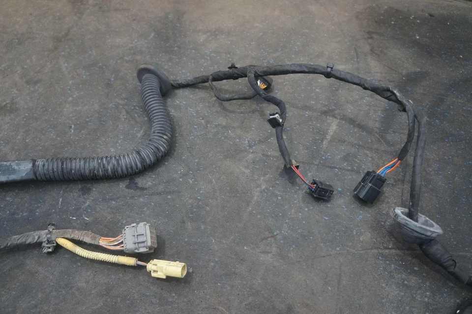 Cable arnés cableado puerta pasajero derecho 11M2396CP McLaren MP4-12C 2014 Foto 3 de 4