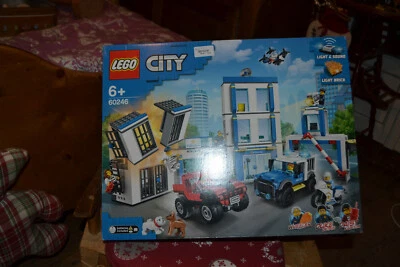 lego neuf lego 60246 avec batterie 99,99 prix sur la boite;;; - Photo 1/2
