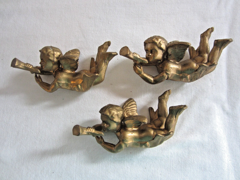 VTG Lot of 3 CHERUB ANGELS Playing TRUMPET GOLD Christmas 3.5" Plastic Ornaments