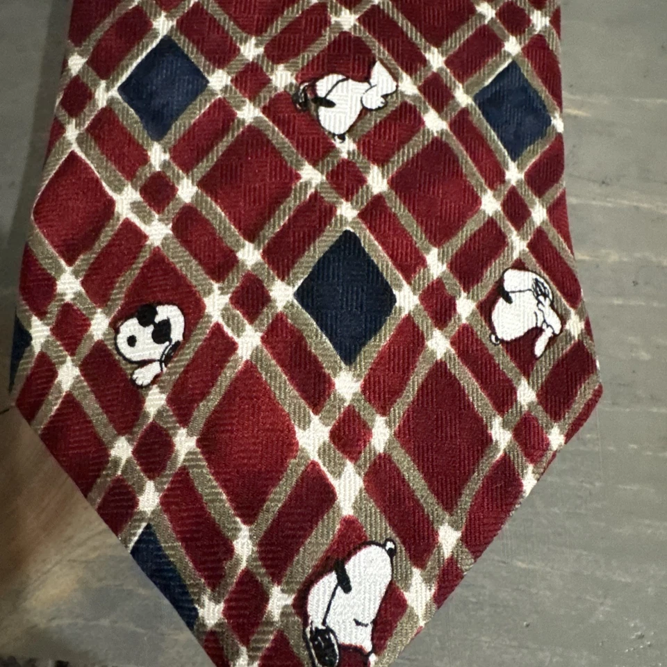 Corbata oficial para hombre Peanuts Snoopy Joe Gridlock 100 % seda granate y azul usada en excelente estado  Foto 2 de 4