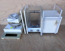 Mettler Toledo AT1005 Mass Comparator 1109 g 0.01 mg , Defective