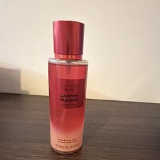Victoria's Secret Canyon Blooms Fragrance Mist 250mL Red Poppy Dewy Pear