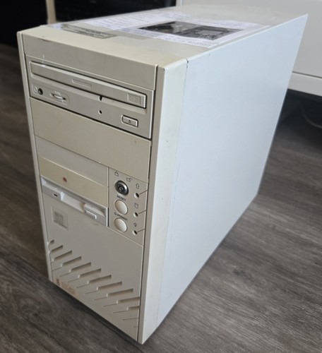 Vintage DTK tower AT computer Windows 98 - Picture 2 of 10