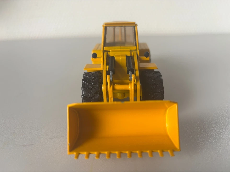 Hanomag Radlader 66C in gelb Cursor #569 1:50 Top Zustand - Bild 3 von 4