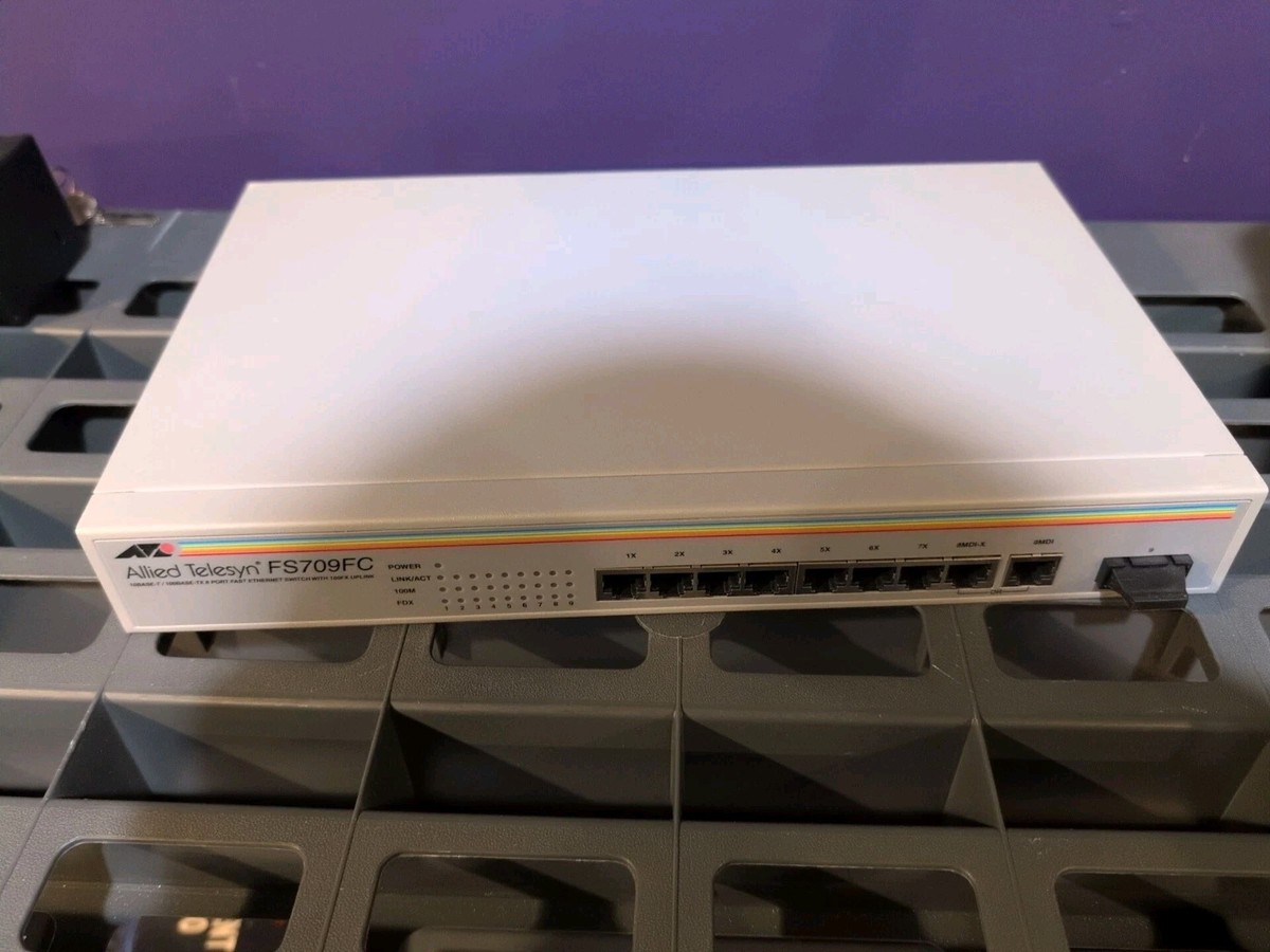 ALLIED TELESIS 8 PORT ETHERNET SWITCH AT-FS709FC 100-240Vac 0.4A