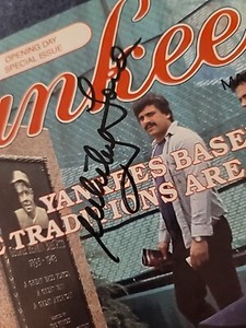 Whitey Ford autographed Yankees magazine 1969 Yearbook, Program /scorecard Lot++