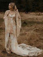 Champagne O-Neck Wedding Dresses Long Flare Sleeve Appliques Lace Bridal Gowns