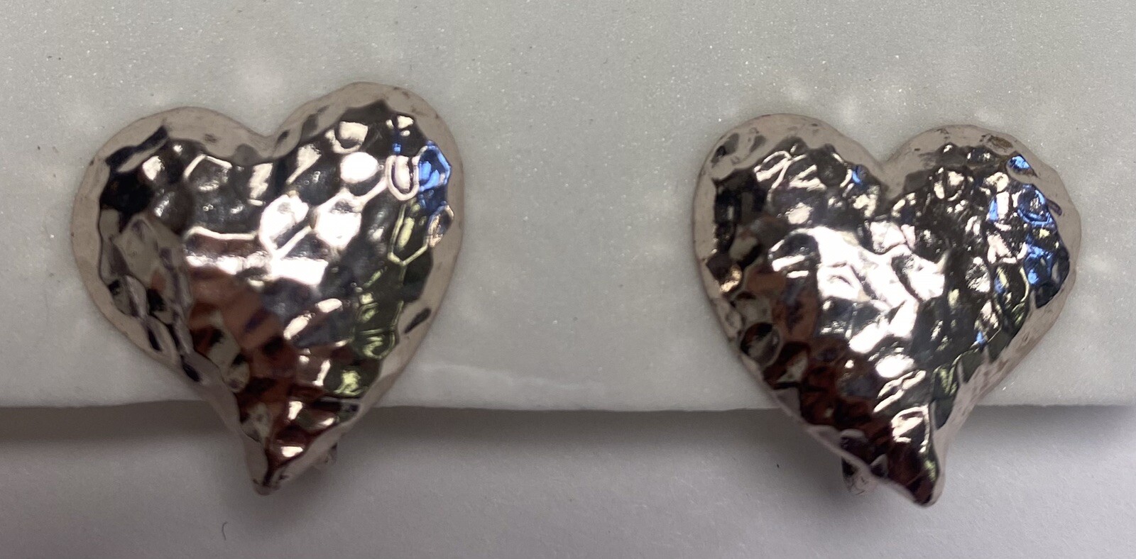 Vintage Hammered Silvertone Heart Shaped Clip Ear… - image 8