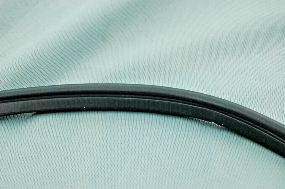 Jaguar XJ6 1988-1992 compartimento del motor cortafuegos junta OEM XJ6 Foto 4 de 4