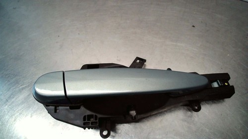 BMW 320d DPF Touring Aut. E90 / E91/ Aussengriff (tür vorn) R Bj 2006 Farbe Grau