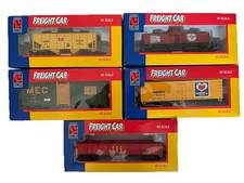 Life Like HO Scale Freight Cars Lot Of 5 Different In Boxes