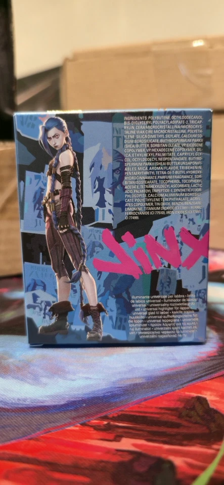 Fenty Beauty Arcane Kaboom Jinx 光泽炸弹通用唇彩 — 第 2/4 张图片