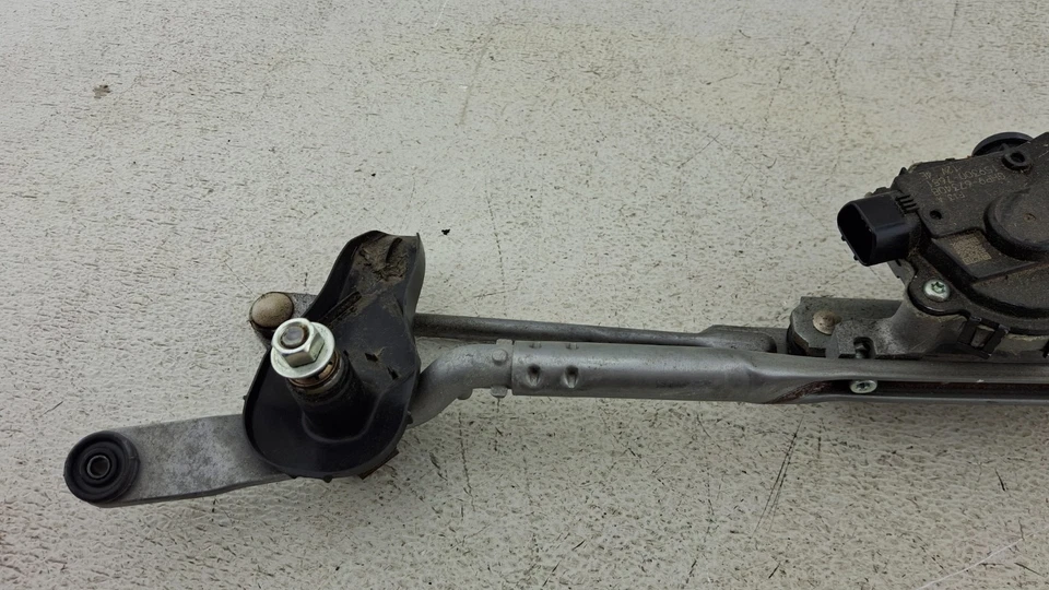 Mazda 6 2014-2021 limpiaparabrisas delantero acoplamiento con motor OEM Foto 4 de 4