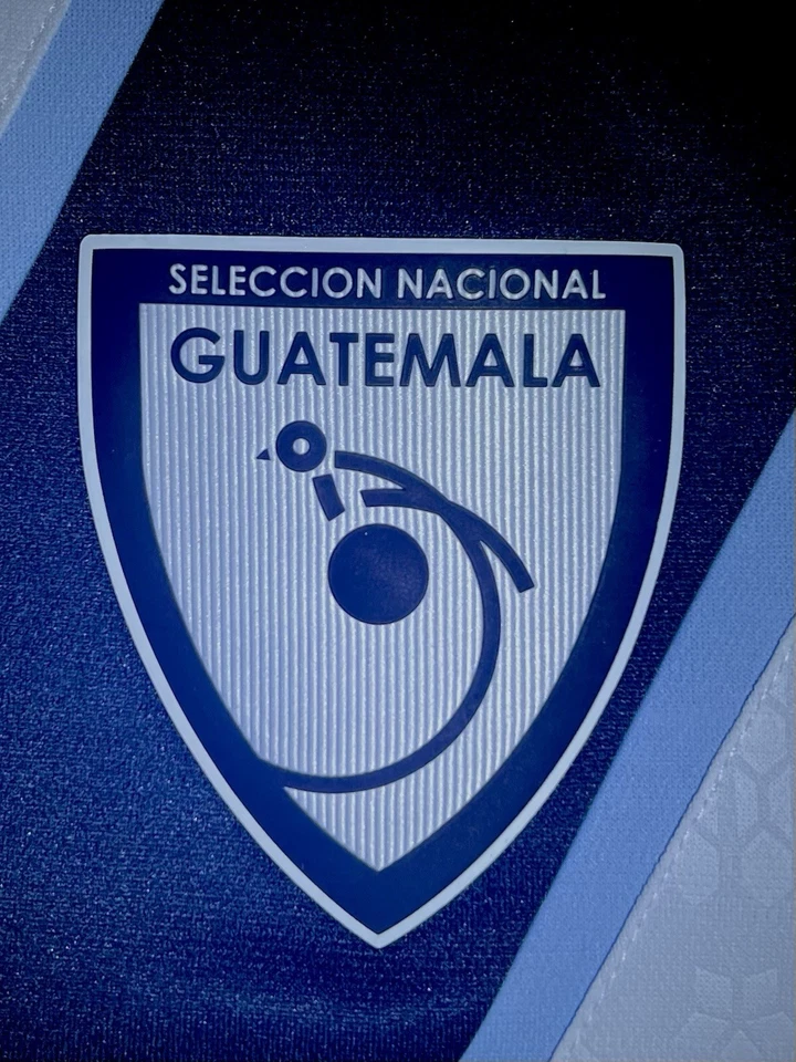 Camiseta local UMBRO GUATEMALA 2025-2026 clasificación Copa Oro Méndez-Laing #11 Foto 4 de 4