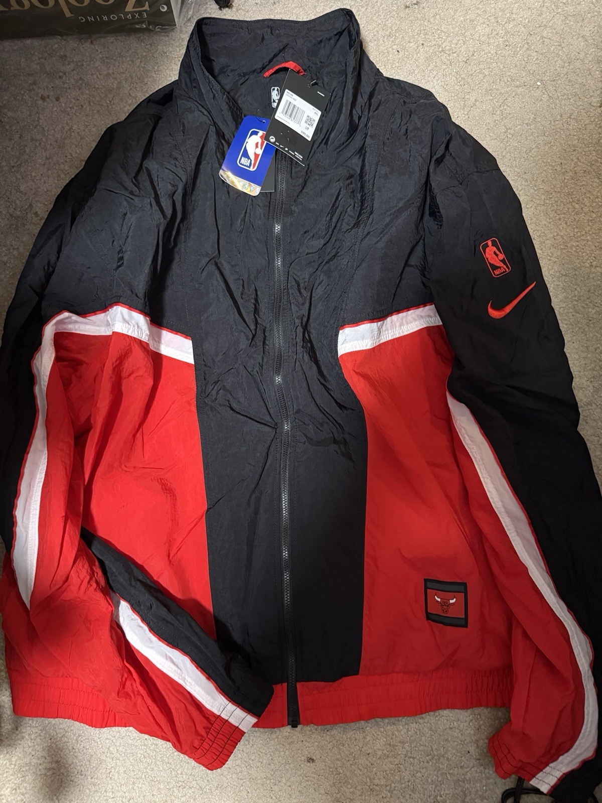 SACAI X NIKE Giacca a vento Nike Chicago Bulls nuova taglia XXL