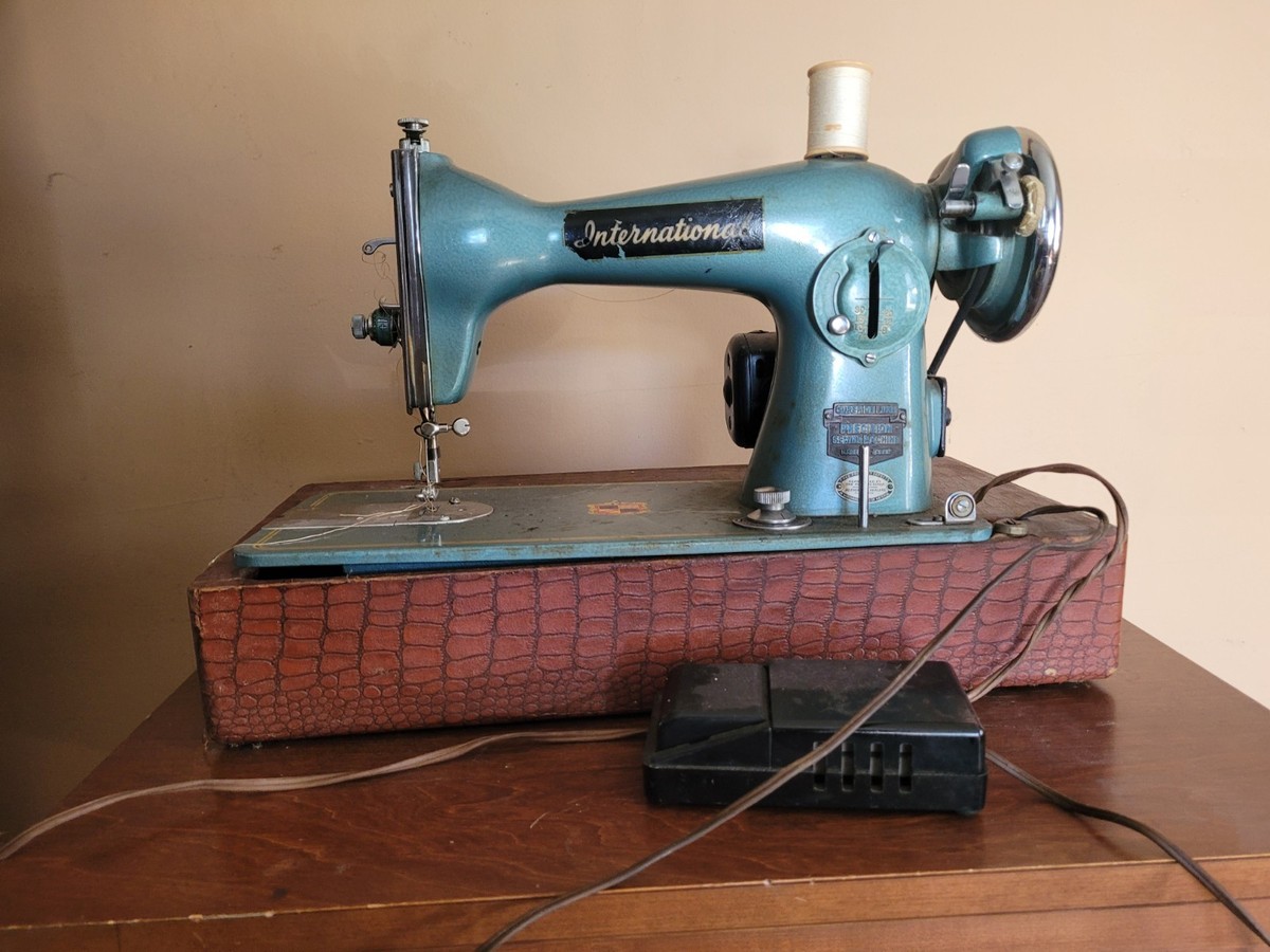 Vintage International Super Deluxe Sewing Machine-Made In Japan | eBay