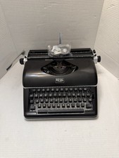 Royal Classic Retro Manual Typewriter in Black