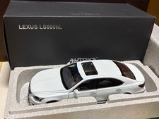 AutoArt 1 18 Lexus LS600hL White Pearl Mini Car