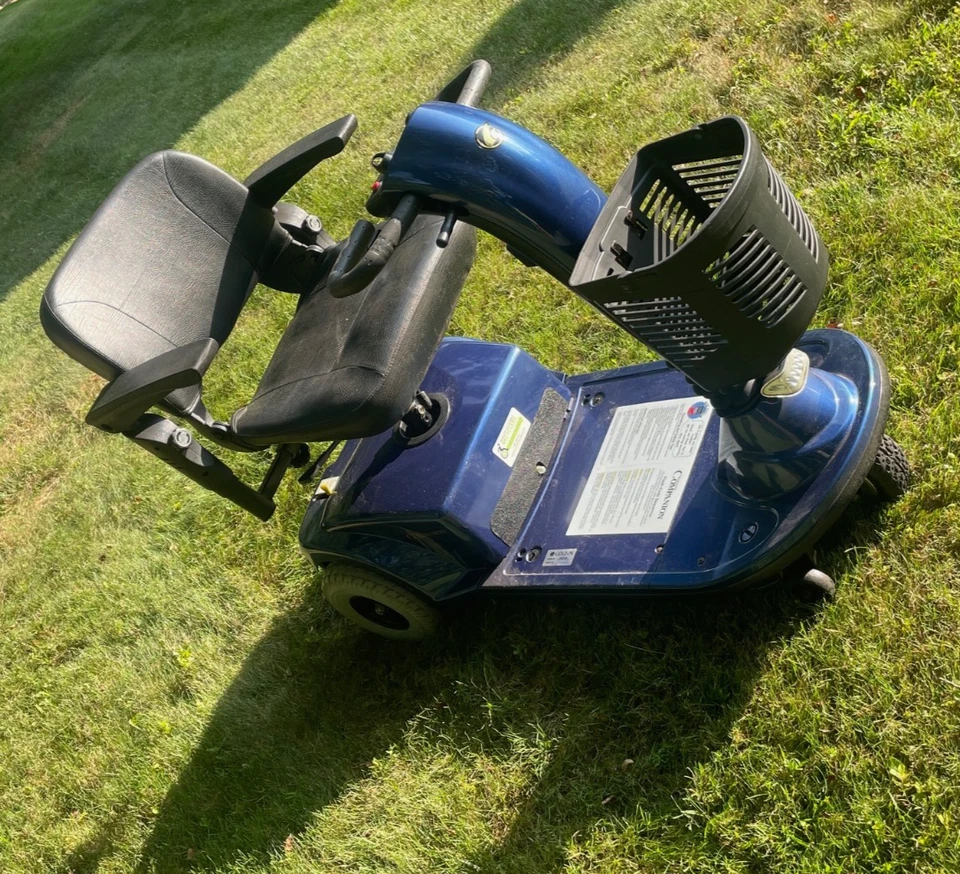 Golden Companion 3-Wheel Mobility Scooter GC340 excellent condition TOP QUALITY - Image 2 of 4