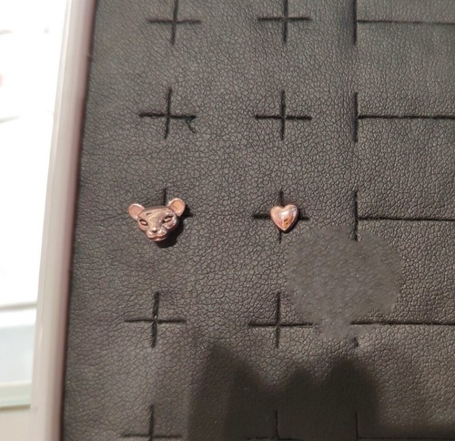 Nuevos Auténticos Pendientes de Plata de Ley 925 Oro Rosa Corazón Elegante Cabeza de León - Imagen 3 de 3