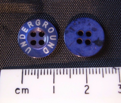 100 x Blue round Plastic British Buttons 13mm 4 holes Underground Joblot pack - Picture 3 of 3