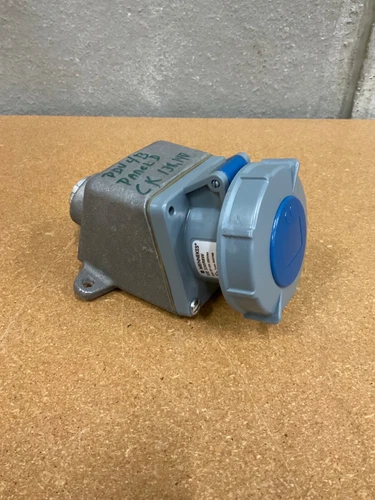 ME 330R6W Mennekes Watertight Receptacle 30AMP 2P 3W 250V See Photos