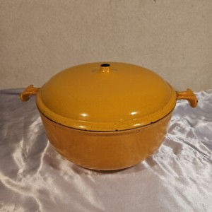 Le Creuset - Enzo Mari - Cocotte - La Mama - Fonte émaillée