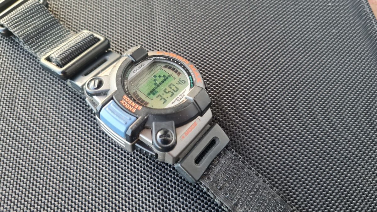 Casio Cyber Max JG-300 Punch Force Game Rare Vintage Rare Casio Cyber Max JG-300 Punch Force Game Rare Vintage Rare