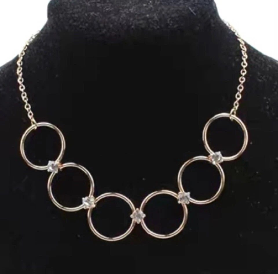 VETEMENTS ❣️ Choker placcato oro strass a sei cerchi