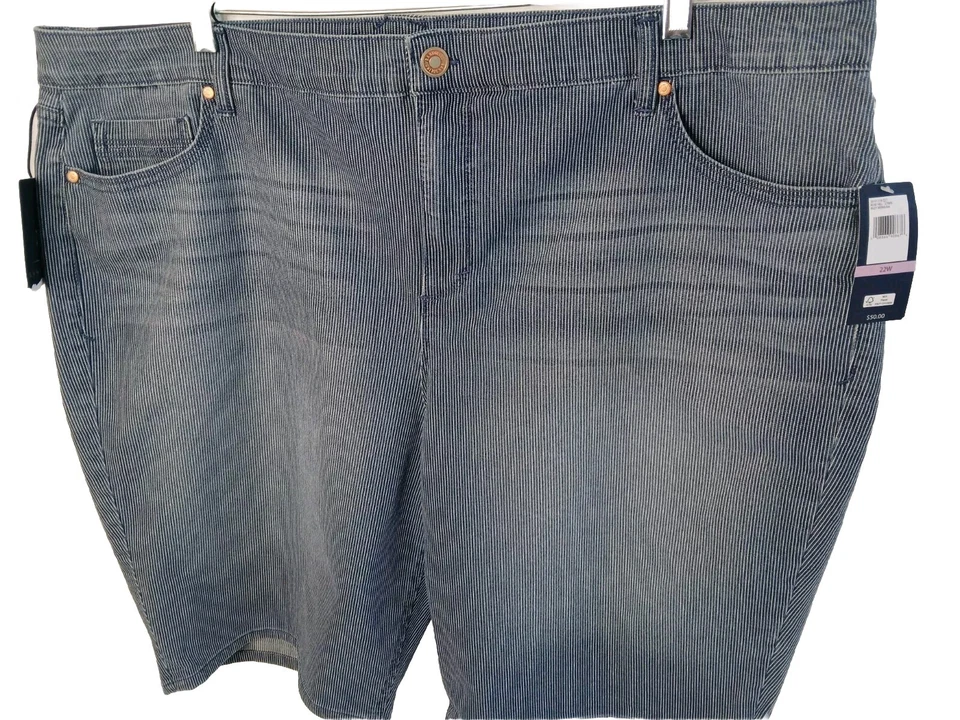 Bandolino Riley Relaxed Bermuda Shorts Size 22W NWT - Image 3 of 4