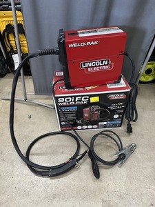 Lincoln Electric K5255-1 90i FC Flux Core Wire Feed Welder 120V For Parts/Repair