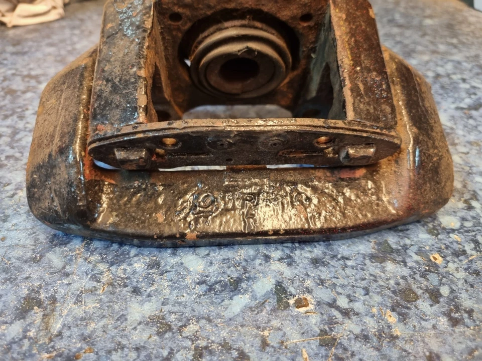 Porsche 924S 944 2.5 2.7 (1981-1987) Left Rear Brake Caliper 94435242900 — 第 2/4 张图片