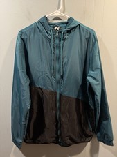 Mens. Vintage Russell Athletics Teal  Black Windbreaker, Size Medium Sports