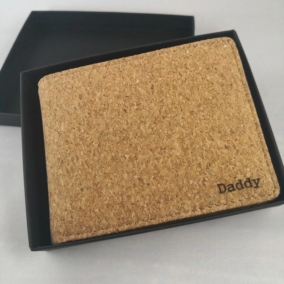 Portafoglio Uomo In Sughero Bi-Fold | Con Protezione RFID, 11x9.5x1.5 Cm, 3 Scomparti Carte, Portamonete, Materiale Naturale