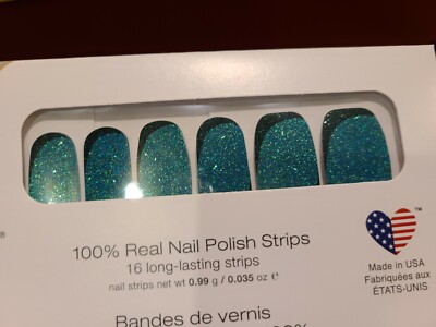 COLOR STREET HOLIDAY 2021 FEELING PINE
