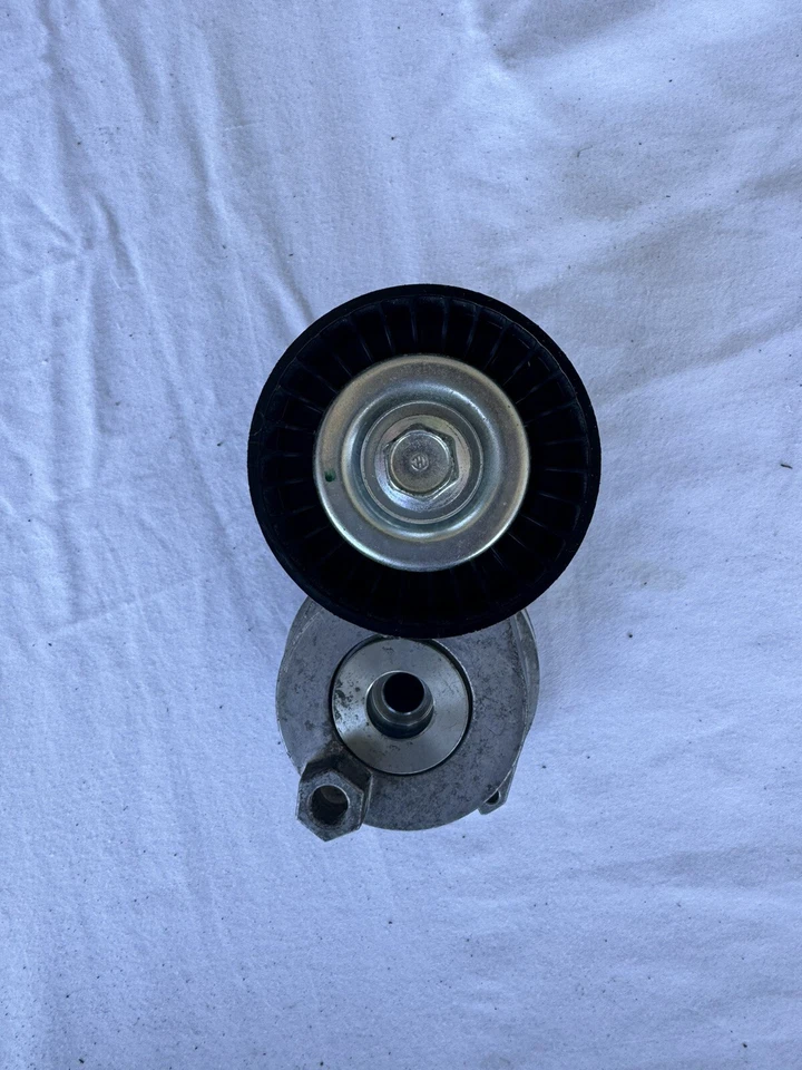 Audi A4 Quattro 2009 tensor de cinturón 38423 C2507 Foto 2 de 4