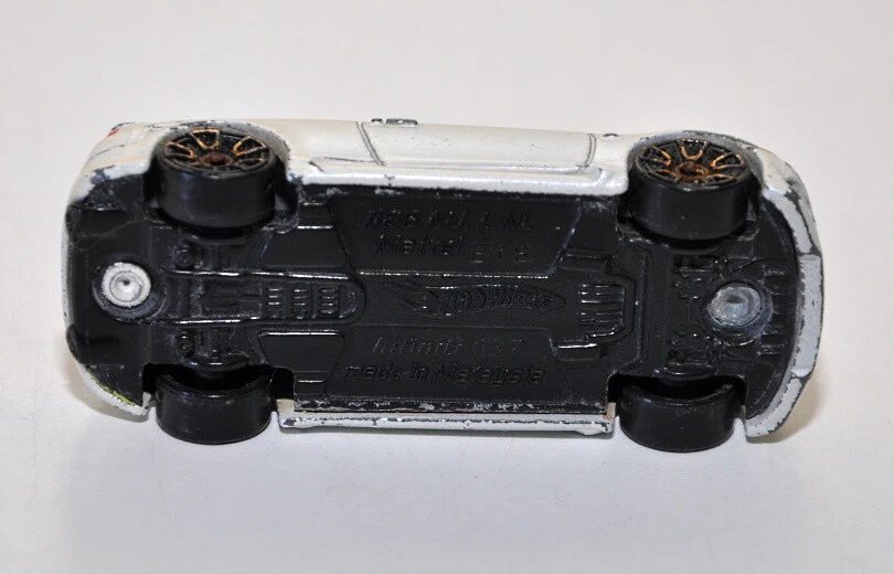 Modello auto Hot Wheels V5603 Infiniti G37 bianca 2012 scala 1:64 E18 - Immagine 4 di 4