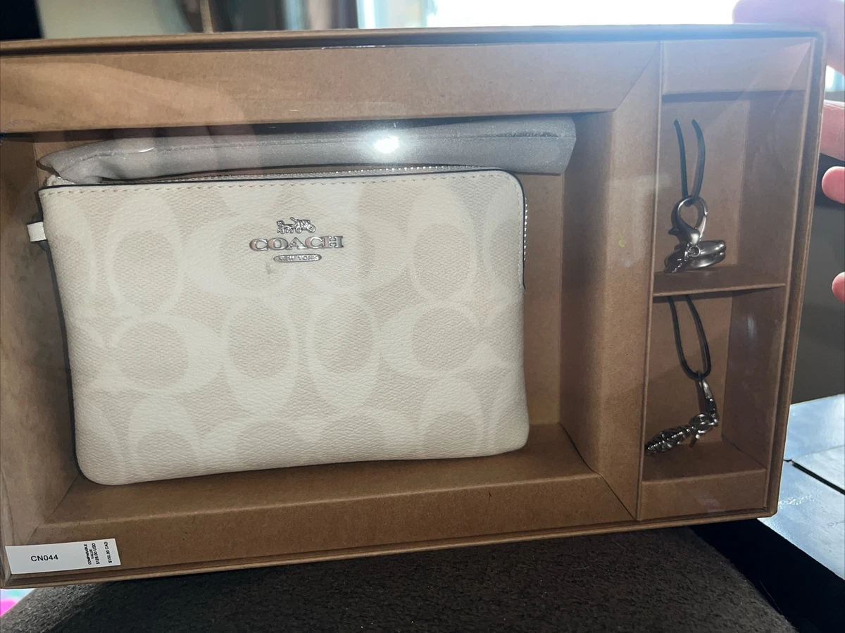 Coach Boxed Corner Zip Wristlet In Signature Canvas Glacier White  