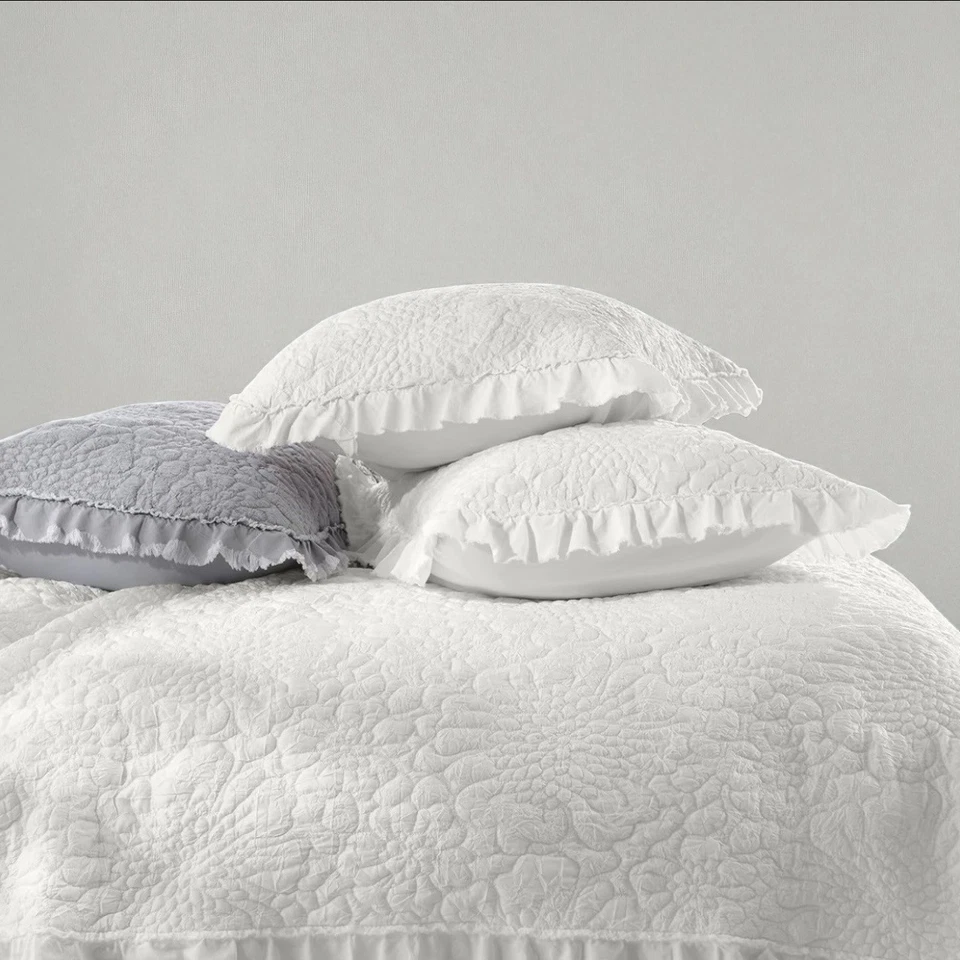 NEW Anthro White Cream Boho Ruffle Crinkle Queen / King Bedding Quilt & Sham Set - Image 4 of 4