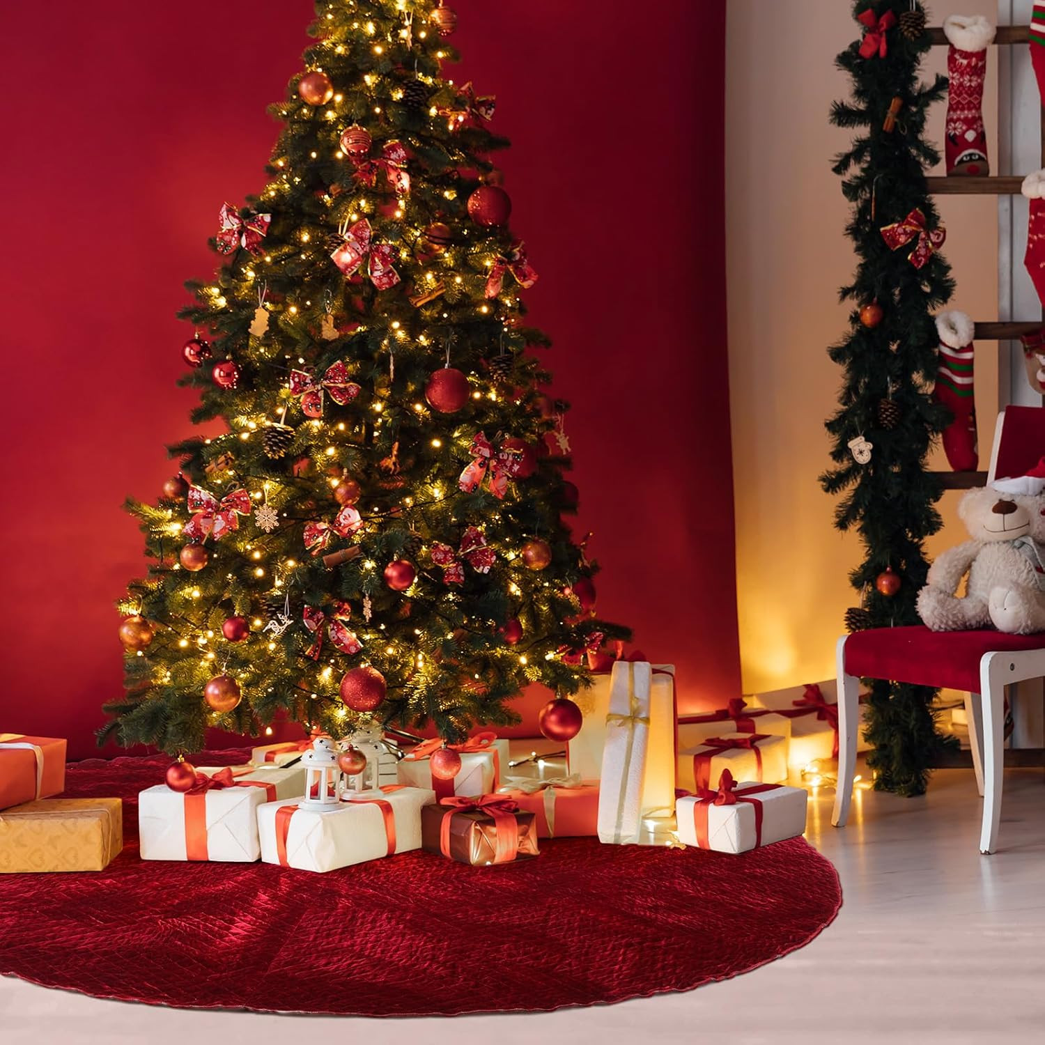 84 Inch Large Christmas Tree Skirt Deluxe Red Velvet Christmas Tree Skirt with Q