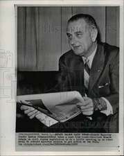 1960 Wire Photo Senate Majority Leader Lyndon Johnson takes a rest - cvw11718