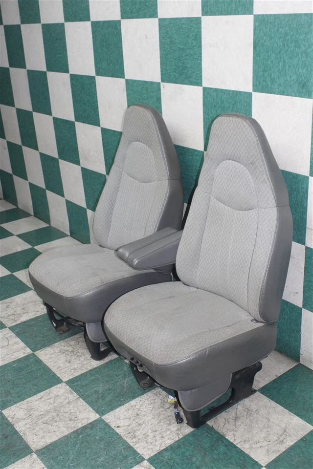 *NOTE* 08' EXPRESS Gray Cloth Power Driver Manual Passenger Front Bucket Seats Foto 2 de 4